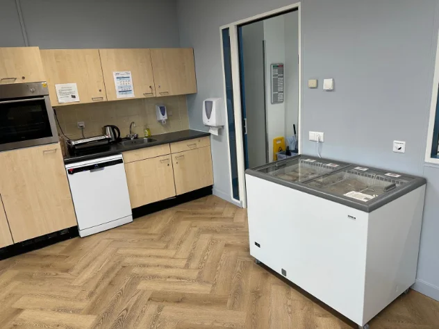 Vriezer met tosti’s bij Alpla in Zwolle